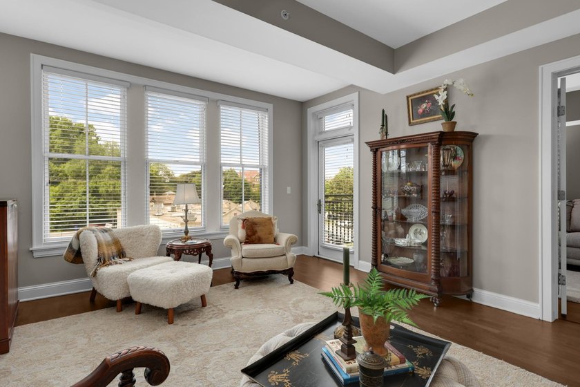 Welcome to Unit 307 in the Oxford Hill Condominiums, ideally - photo 8