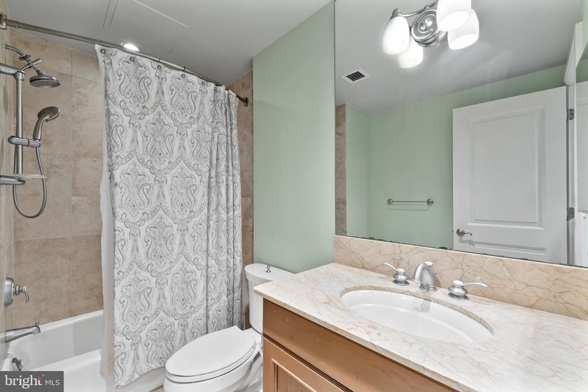West-facing, 1-bedroom condo on the nineteenth floor of the - photo 14