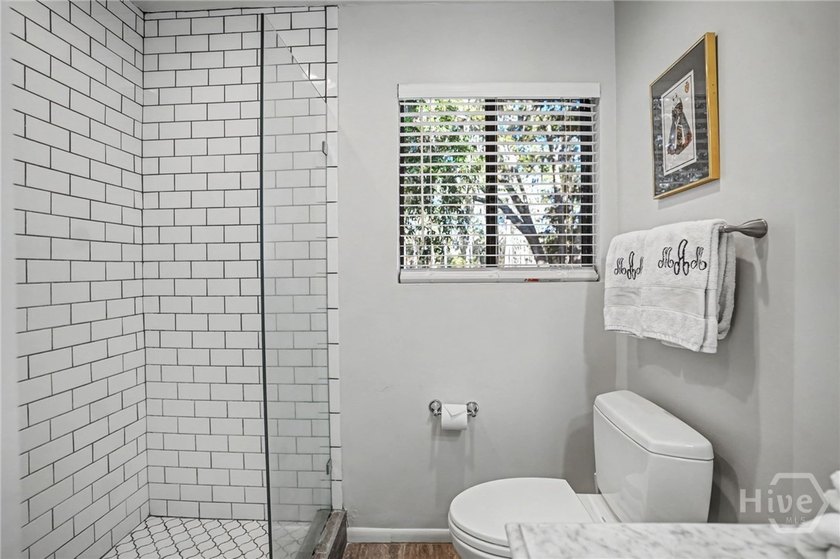 This beautifully updated end-unit condo offers the perfect - photo 20