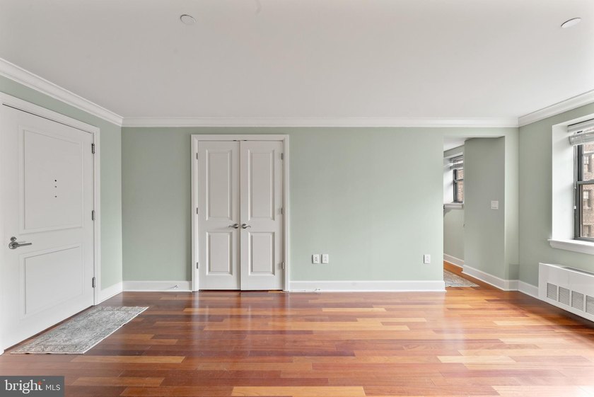 West-facing, 1-bedroom condo on the nineteenth floor of the - photo 20