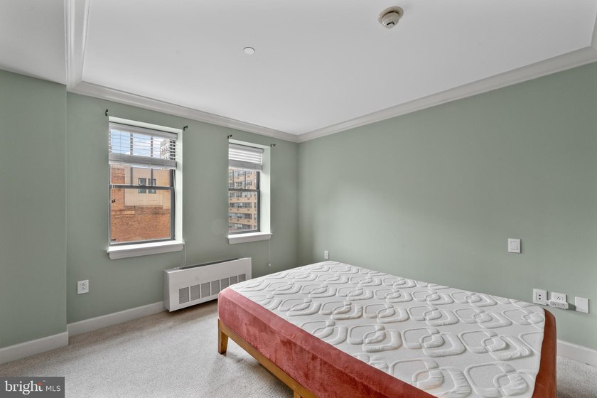 West-facing, 1-bedroom condo on the nineteenth floor of the - photo 22