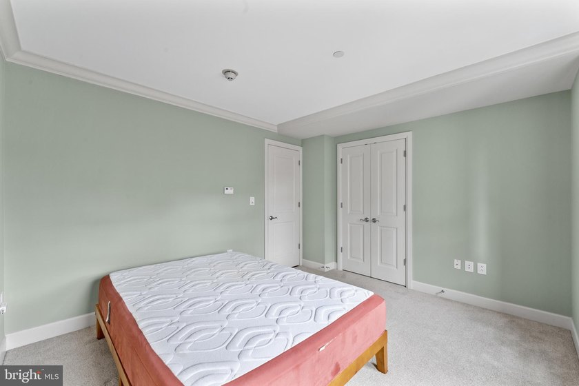 West-facing, 1-bedroom condo on the nineteenth floor of the - photo 23