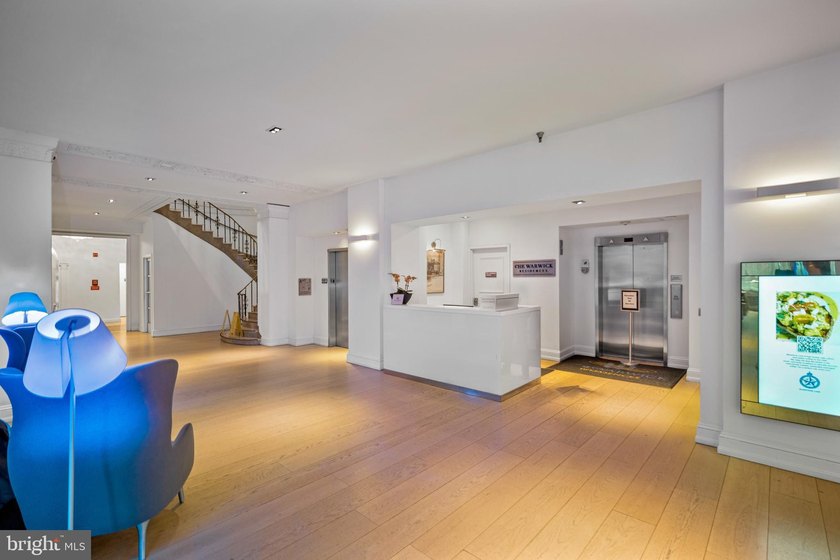 West-facing, 1-bedroom condo on the nineteenth floor of the - photo 28
