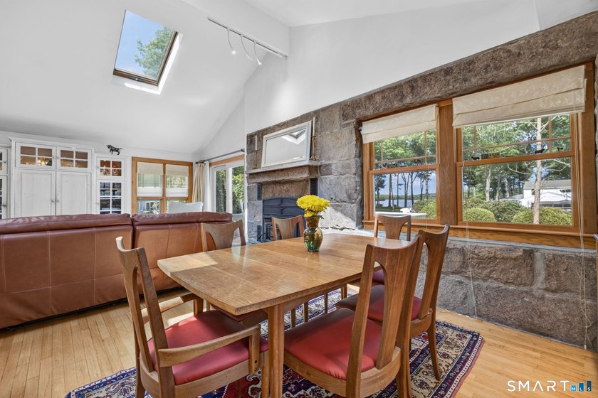 Welcome to your own private retreat on beautiful Gardner Lake! - photo 8