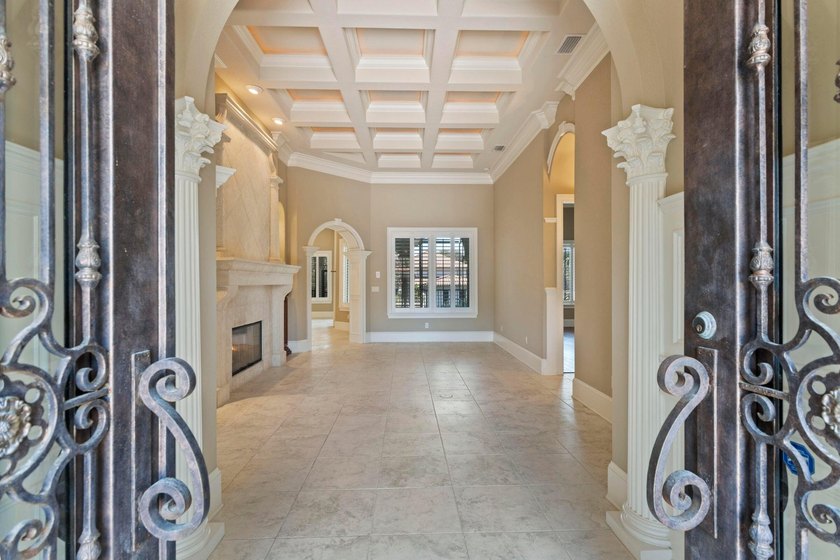 Amazing opportunity to own this custom built Single Story beach - photo 4