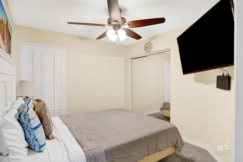 Welcome to Regatta 305B, your spacious Gulf-side retreat where - photo 13