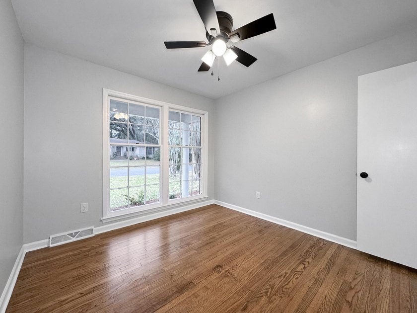 Welcome home to Evanston Estates -- a hidden gem in North - photo 13