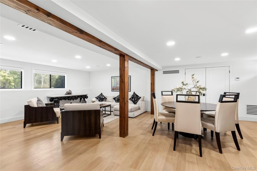 Thoughtfully renovated Southampton property set behind an - photo 15