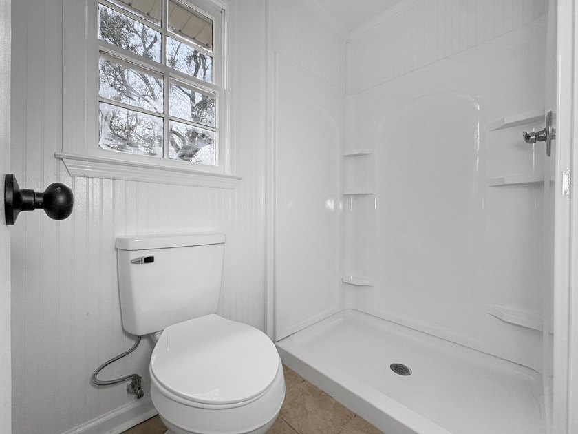 Welcome home to Evanston Estates -- a hidden gem in North - photo 21