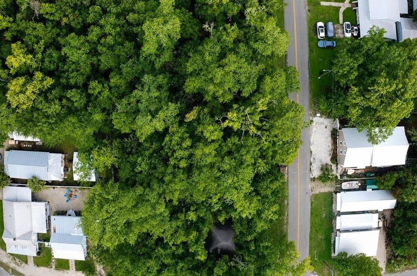 Build or invest in the heart of Apalachicola's Historic District - photo 22