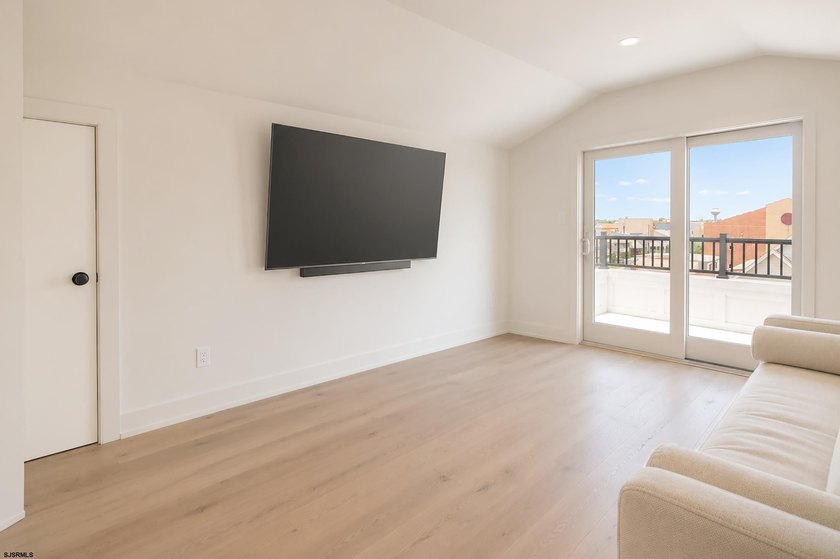 Luxury New Construction located in the heart of Margate's most - photo 16