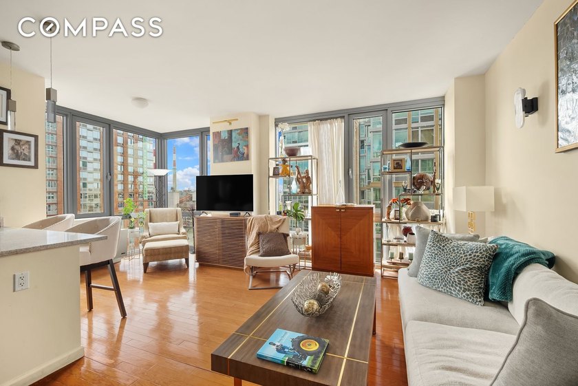 Perched on the 16th floor, this beautifully updated corner - photo 4