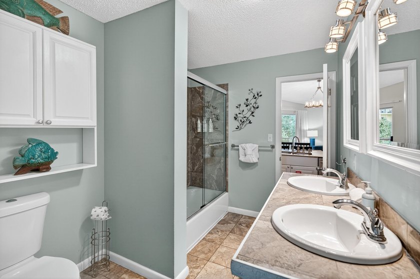 Charming 1BR/1BA condo with hallway bunks - sleeps 6! This makes - photo 5