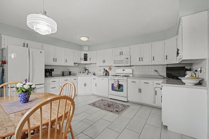 252 Cardinal Dr - photo 7