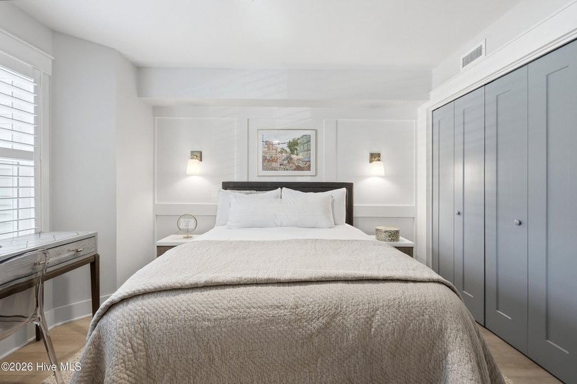 For those who expect exceptional. Fully renovated and absolutely - photo 9