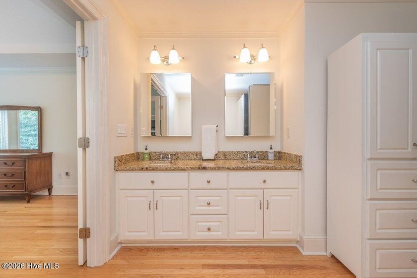 Stunning lakefront home in desirable Modoc Shores with a NEW - photo 24