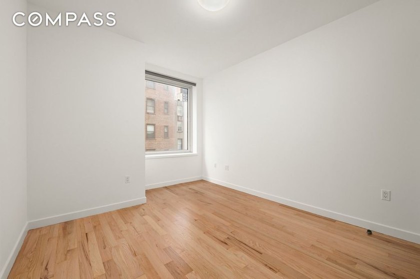 Wonderful value in Hell s Kitchen, only two blocks away from - photo 10