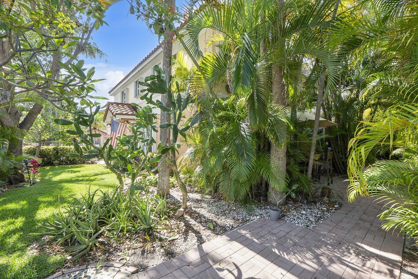 RARELY available end unit townhome with lots of privacy, a - photo 36