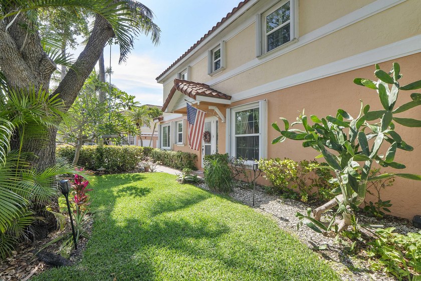 RARELY available end unit townhome with lots of privacy, a - photo 41