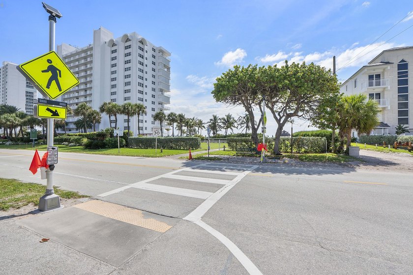 RARELY available end unit townhome with lots of privacy, a - photo 45