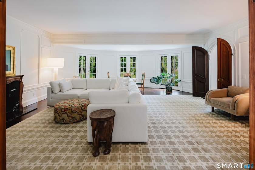 Privately sited in the heart of Greenfield Hill, this updated - photo 10
