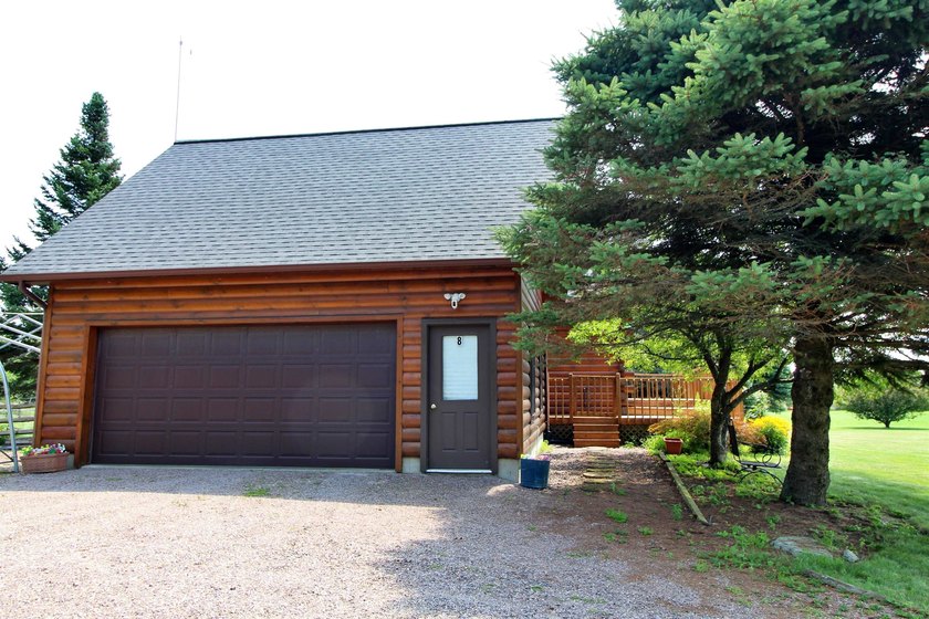 Discover a one-of-a-kind Champlain Islands retreat where privacy - photo 9