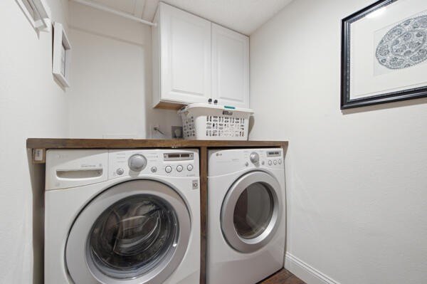 Discover this charming 2-bedroom, 2.5-bathroom condominium - photo 23