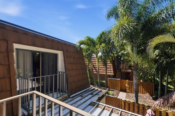 Discover this charming 2-bedroom, 2.5-bathroom condominium - photo 29