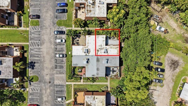 Discover this charming 2-bedroom, 2.5-bathroom condominium - photo 33
