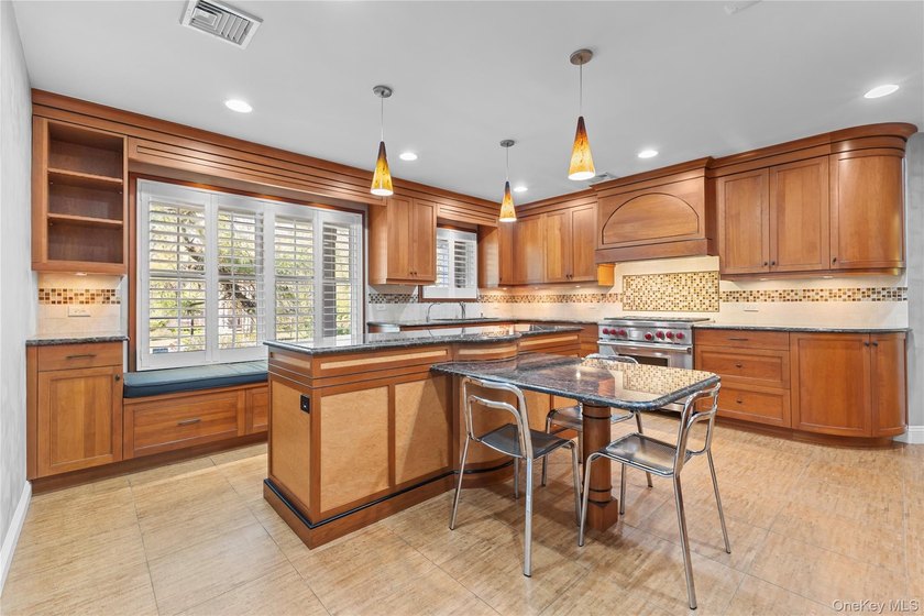 Welcome to 46 Nassau Drive, nestled in the Village of Kensington - photo 8