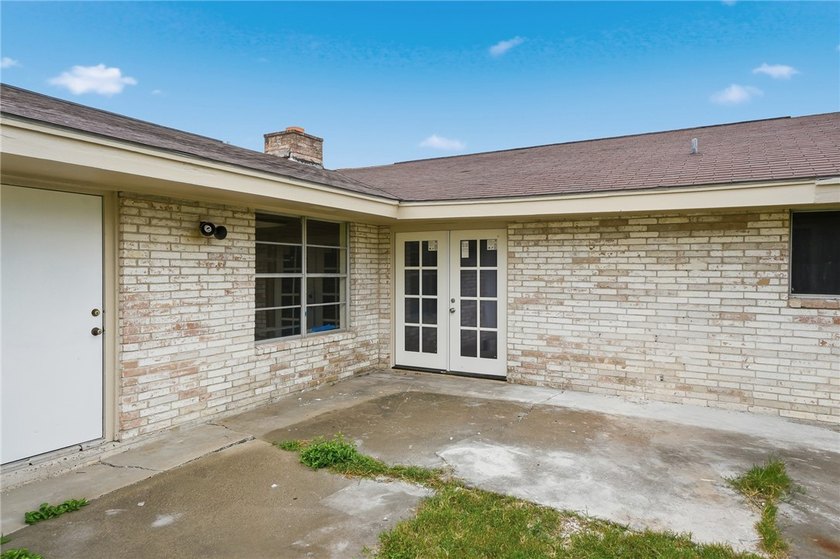 This beautifully updated 3 bedroom, 2 bath home with a 2 car - photo 26