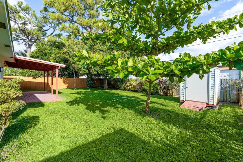 Beautifully updated East Oakland Park home with curb appeal and - photo 36