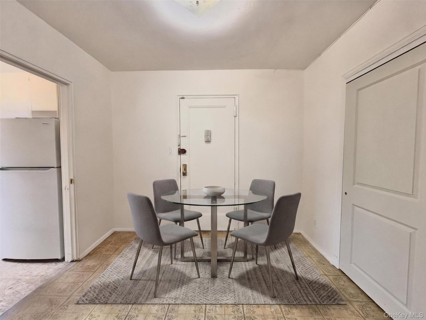 Spacious one-bedroom, one-bathroom co-op apartment located on - photo 4