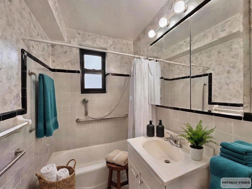 Spacious one-bedroom, one-bathroom co-op apartment located on - photo 10