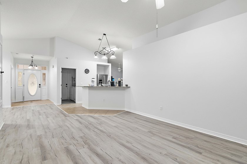 Coastal Comfort on a Quiet Street -Minutes from Beaches &amp; Grand - photo 5