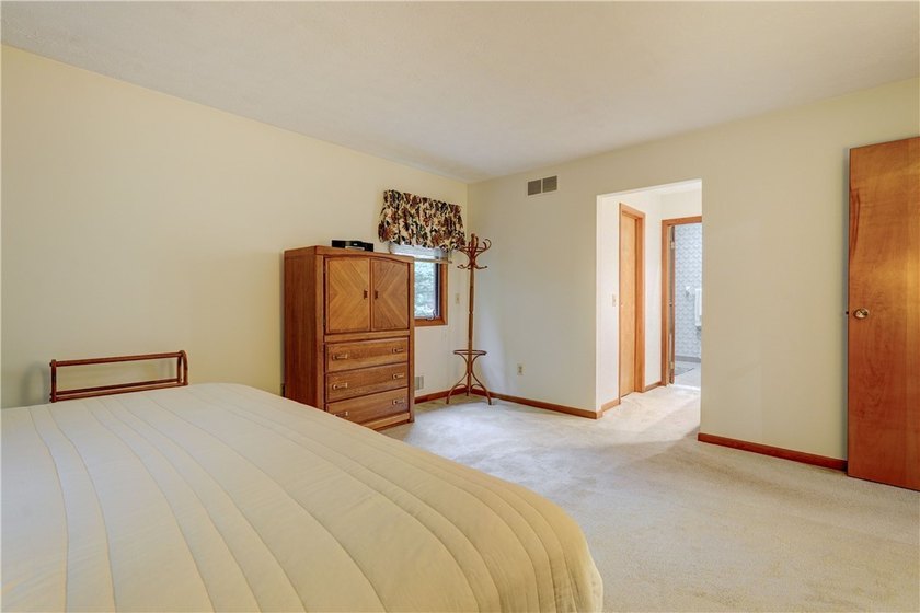 Welcome to 28 Green Pine Lane, offered for sale for the very - photo 35