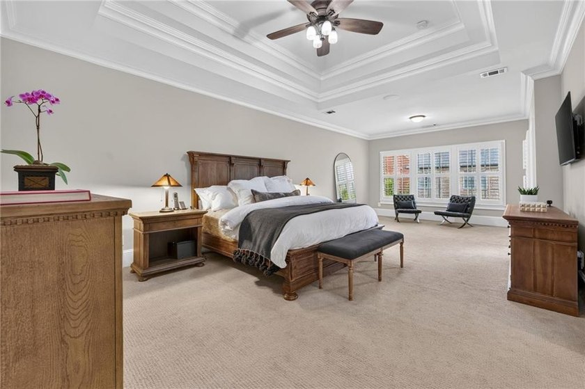 Luxury Townhome Living at Its Finest! Welcome to an exceptional - photo 27