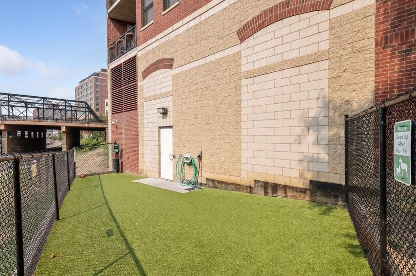 5th Avenue Lofts in the heart of the North Loop, where urban - photo 46