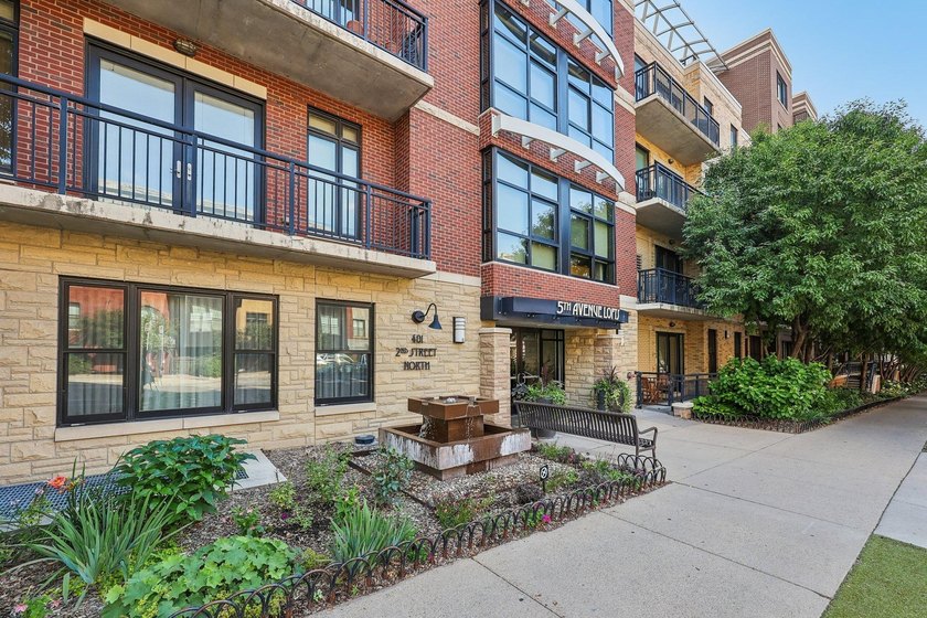 5th Avenue Lofts in the heart of the North Loop, where urban - photo 49