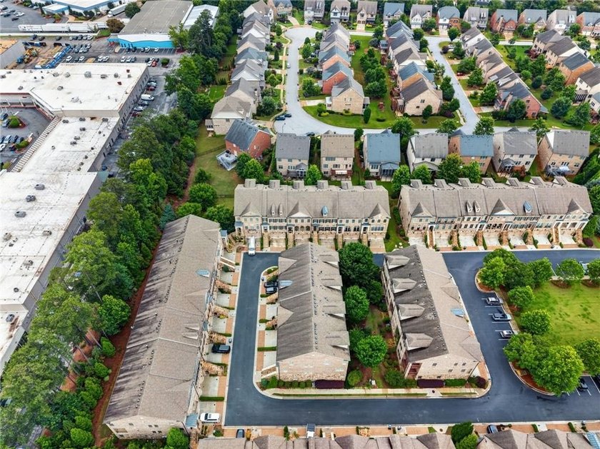 Luxury Townhome Living at Its Finest! Welcome to an exceptional - photo 50