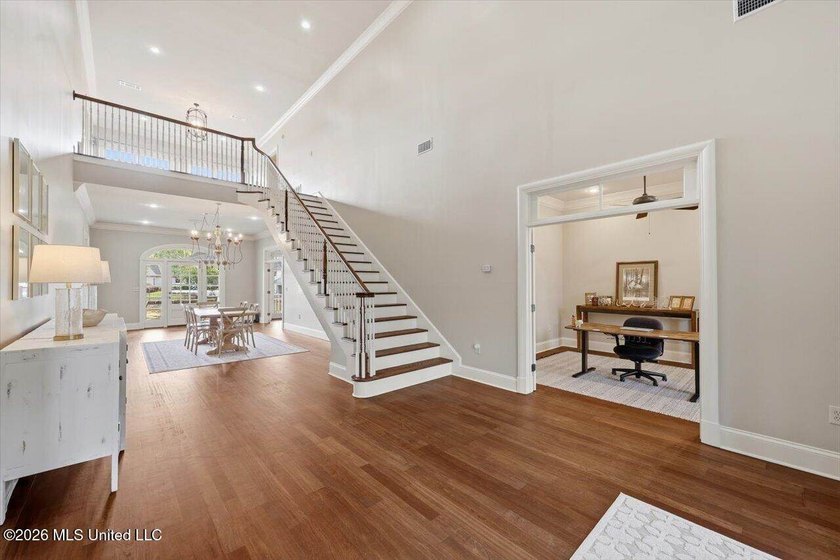 WATERFRONT! Exceptional custom-built lakefront home in Reunion - photo 10