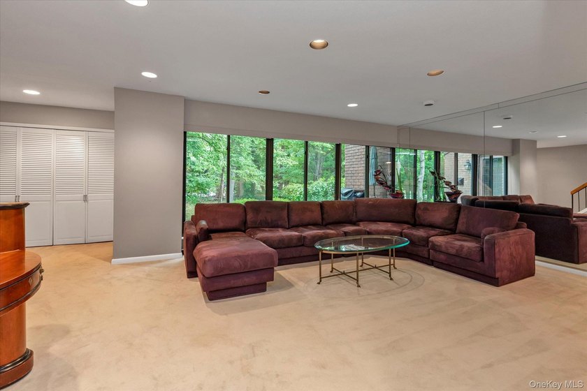 Fabulous opportunity to own a Buttonwood model in the highly - photo 3
