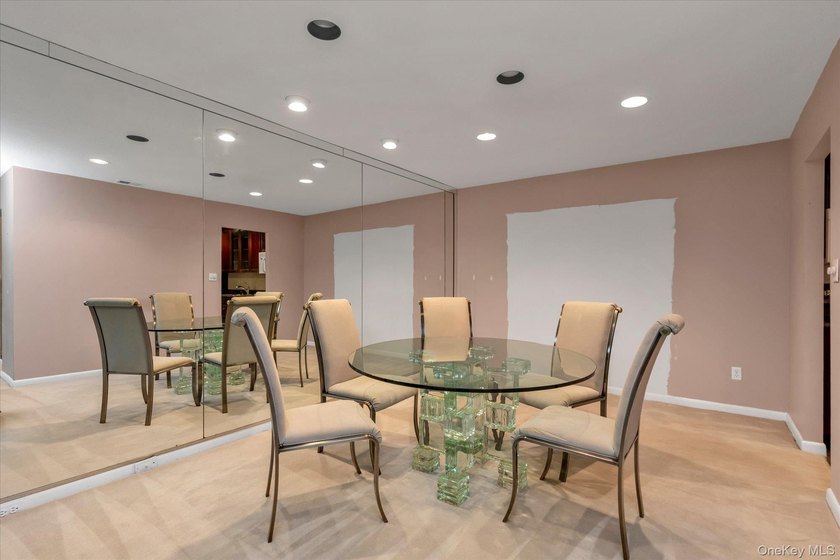 Fabulous opportunity to own a Buttonwood model in the highly - photo 7