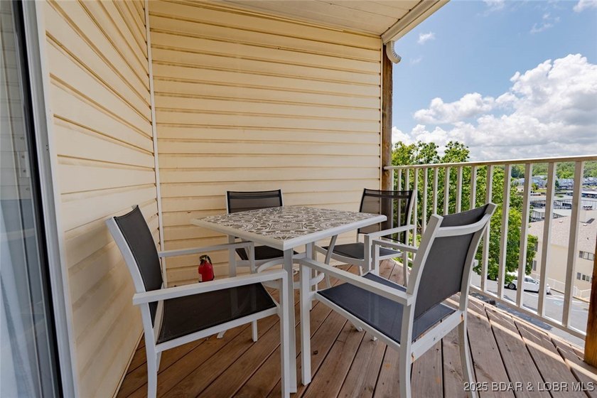 Welcome to this beautifully remodeled, walk-in end unit at The - photo 29