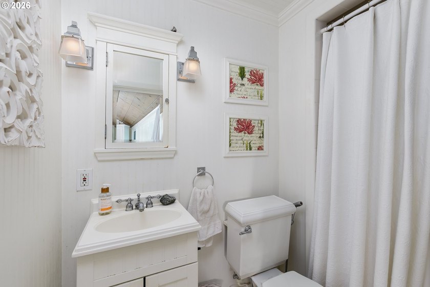 A one-of-a-kind historic gem, this Storybook Cottage was built - photo 28