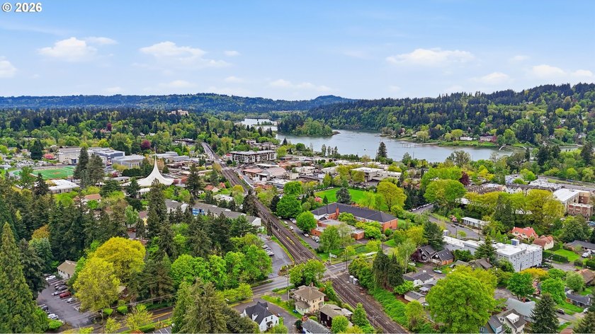 Historic Milwaukie Condo property sit on the Willamette River - photo 35
