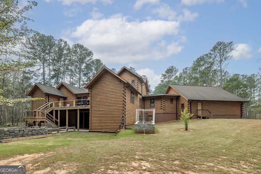 YOU'VE GOT TO SEE THIS HOME TO BELIEVE IT!! Beautiful - photo 3
