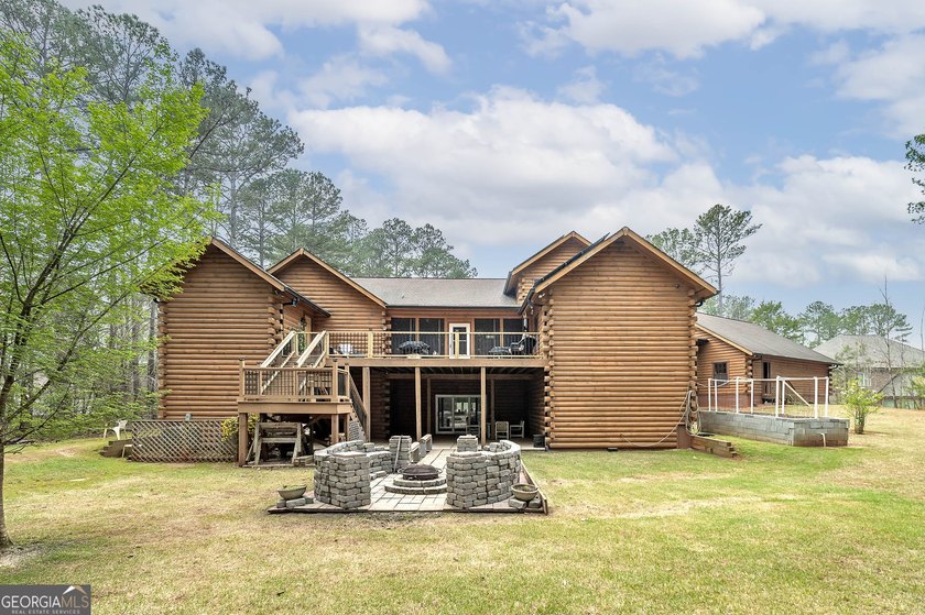 YOU'VE GOT TO SEE THIS HOME TO BELIEVE IT!! Beautiful - photo 4