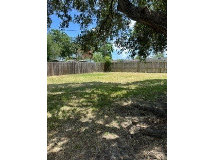 Opportunity Awaits! This 4-bedroom, 1-bath home is full of - photo 15
