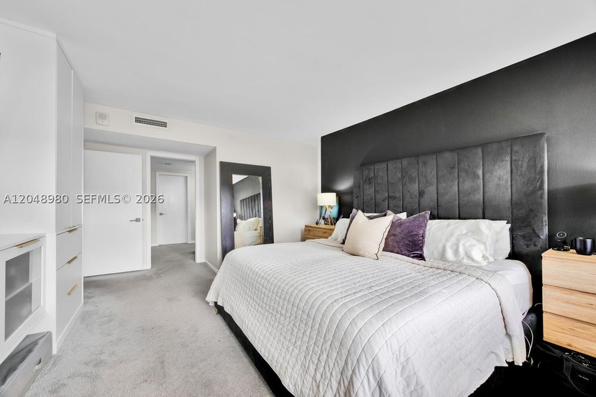 Beautifully remodeled 2-bedroom, 2-bath residence featuring a - photo 21